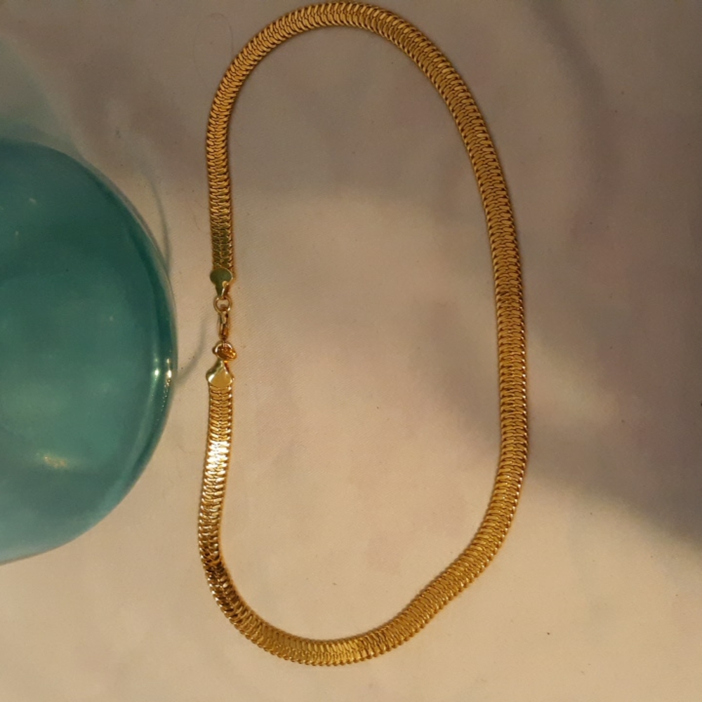 Monet gold necklace